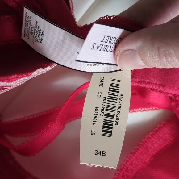 VS pushup bra NWT - Picture 2 of 3